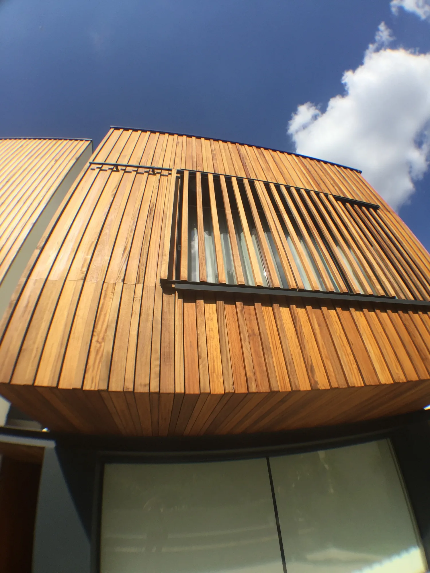 Iroko House - facade and interior - Floors4You