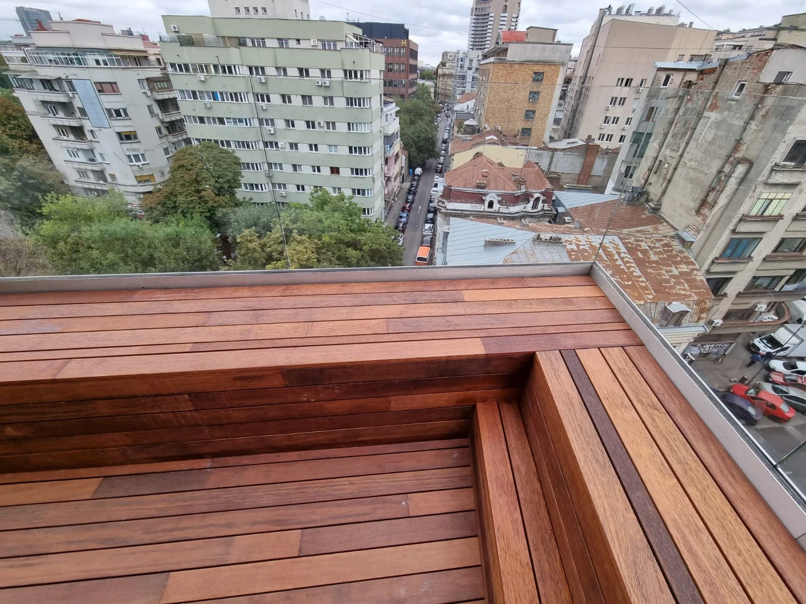 Merbau Rooftop Terrace – deck Merbau pe terasă de bloc – București – Floors4You