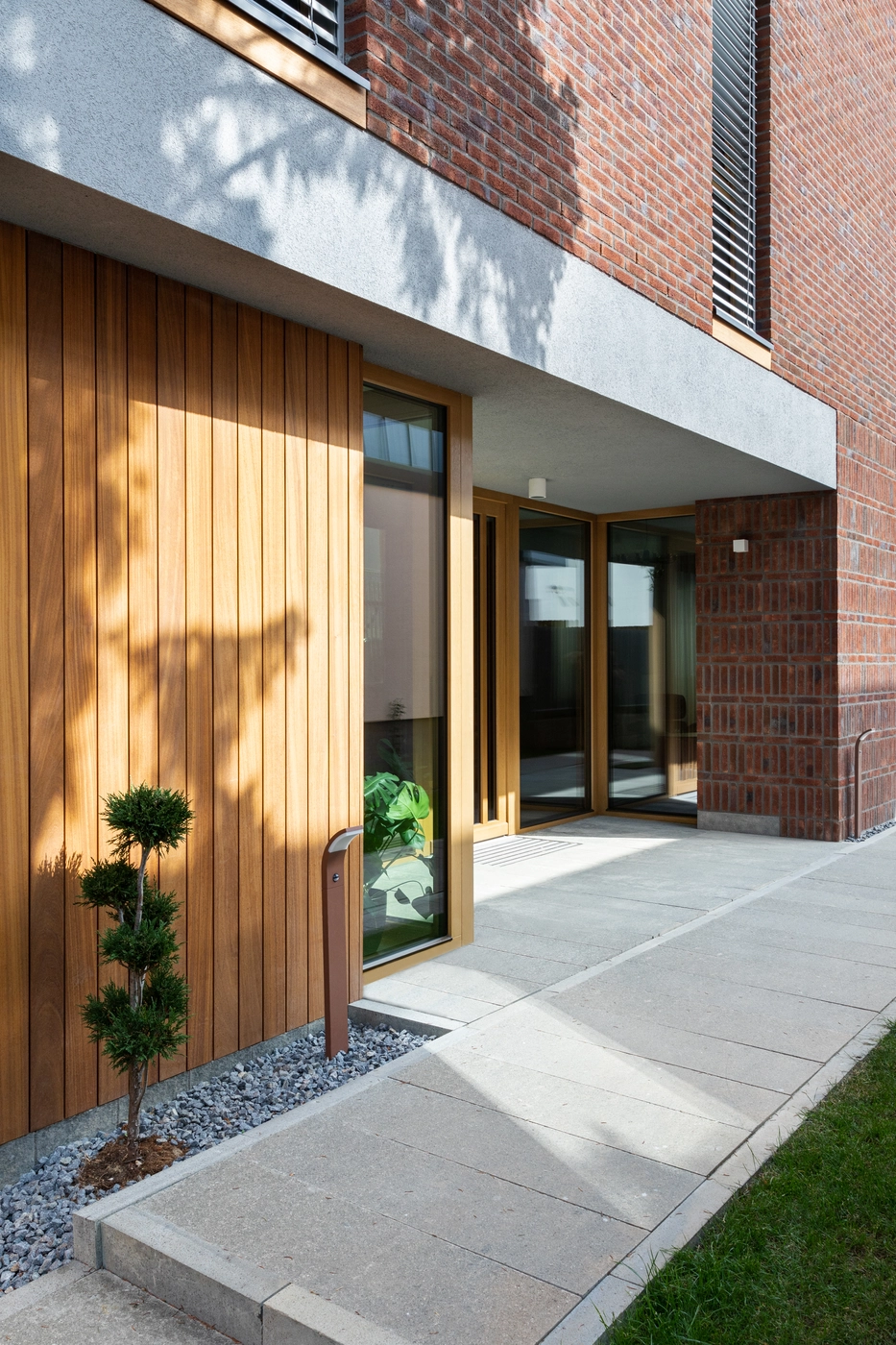 Warm Urban House 6