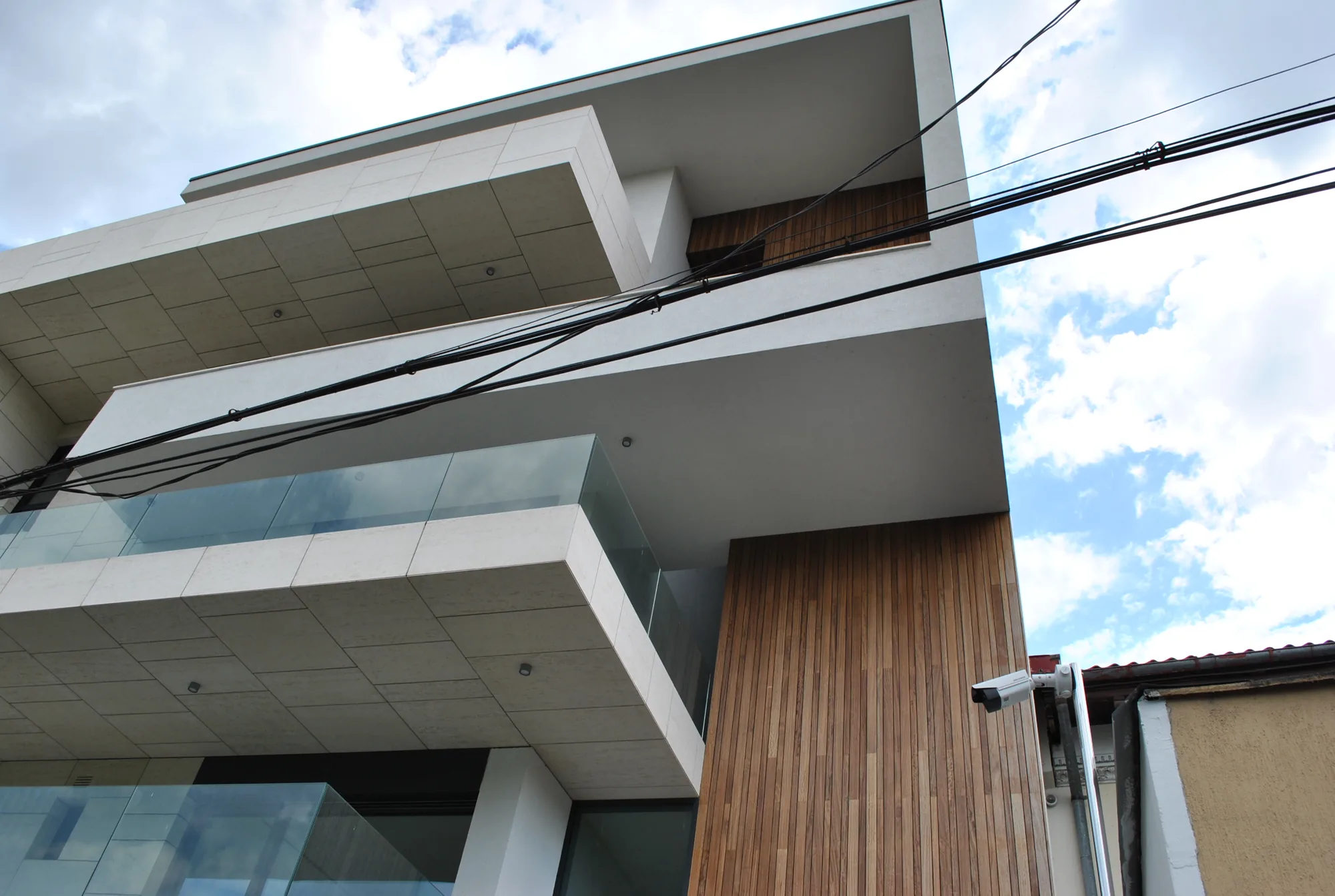 Docentilor Iroko Residence - ventilated facade - Bucharest - Floors4You