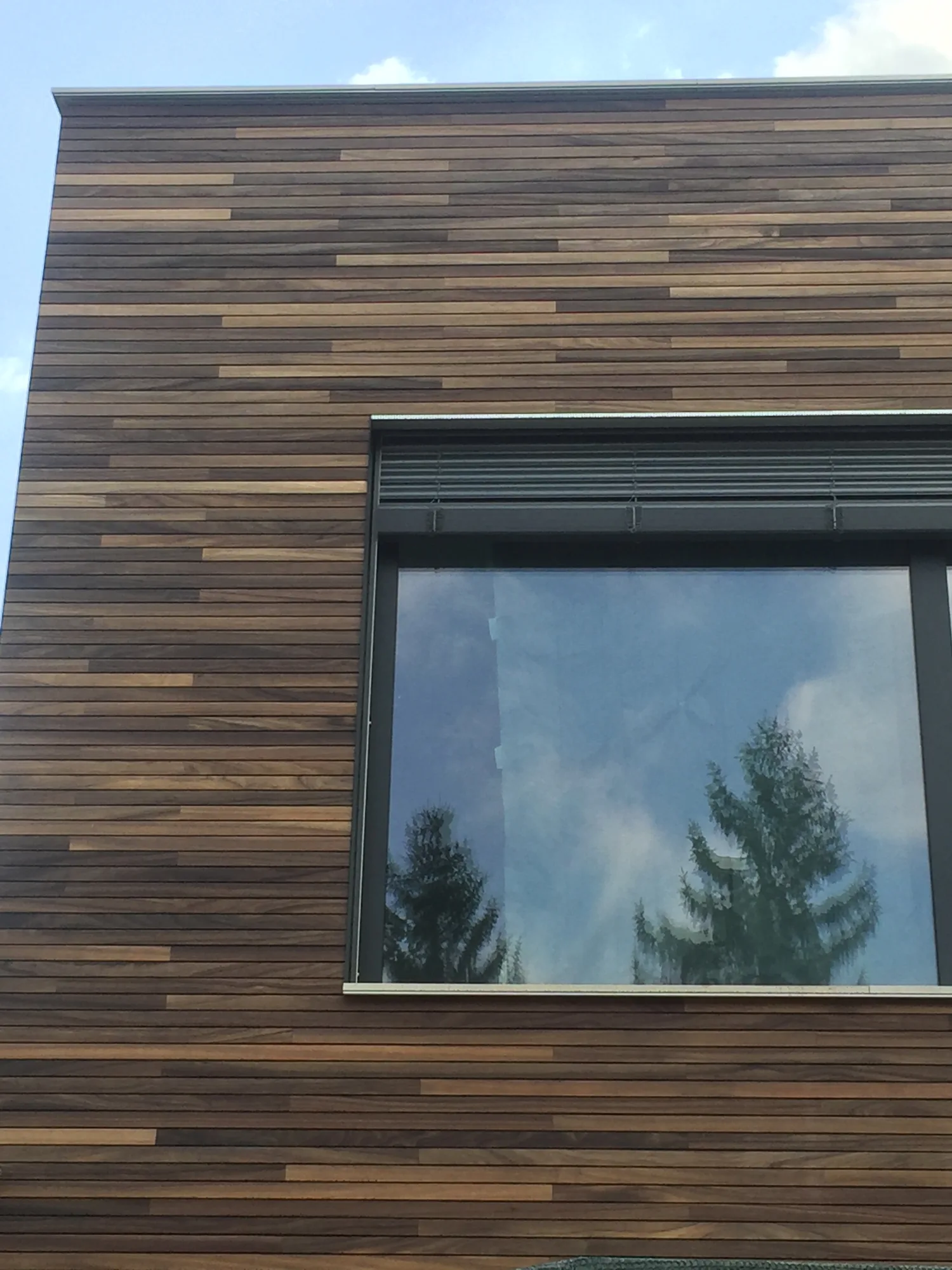 Pitești Padauk House – fațadă și terasă – Pitești – Floors4You