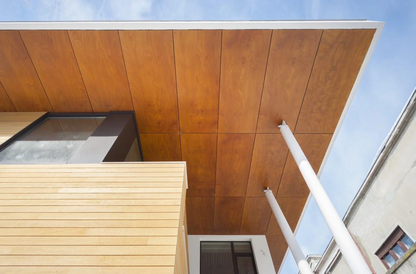 Glass & Wood Stairs Villa – scări din parchet cu LED – București – Floors4You