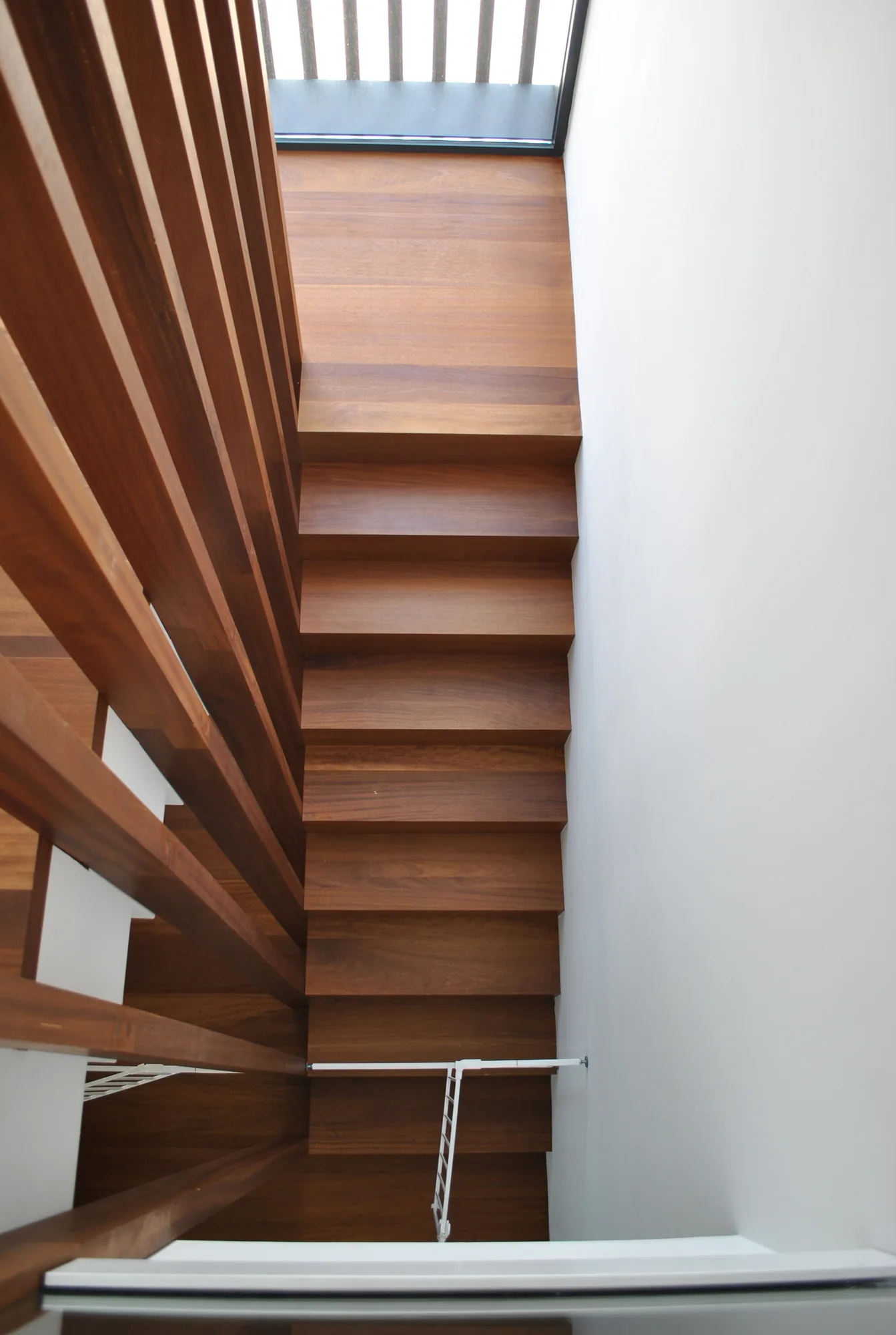 Iroko House - facade and interior - Floors4You