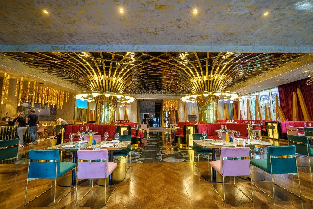 Tuya Restaurant Herăstrău 9