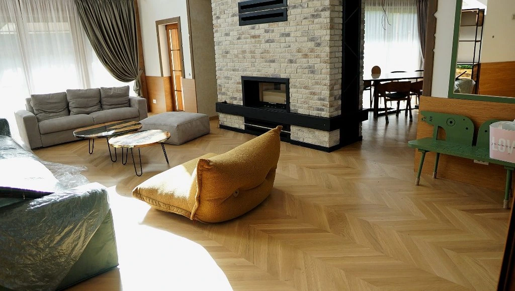 Forest Chalet 5