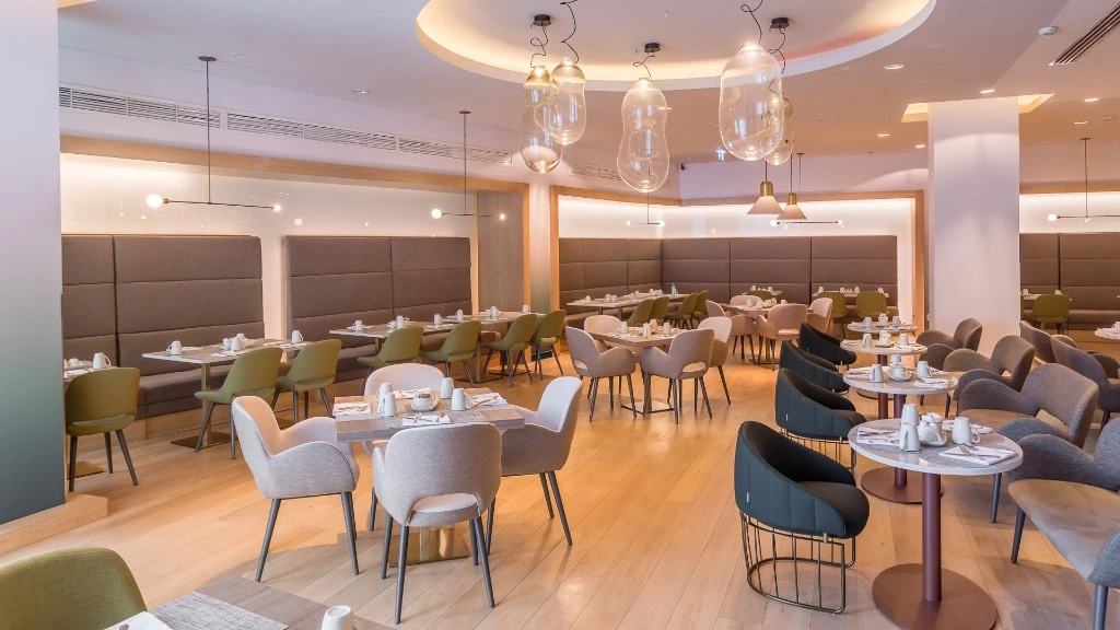 Restaurant Dacia Felix - Radisson Blu București 3