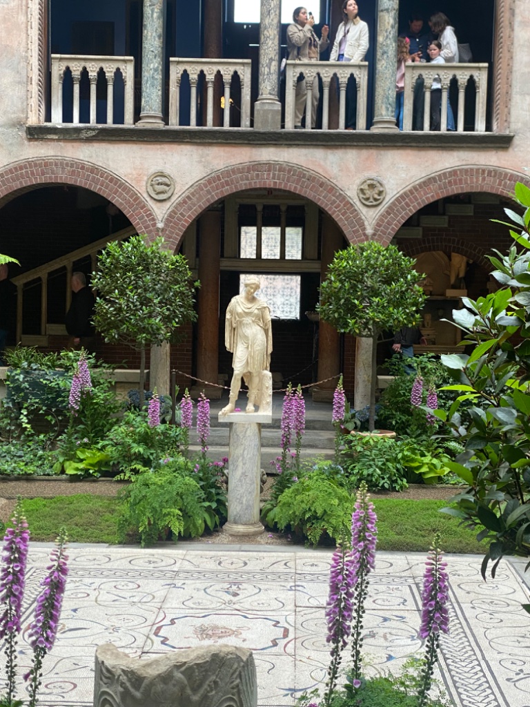 Gardner courtyard garden 6