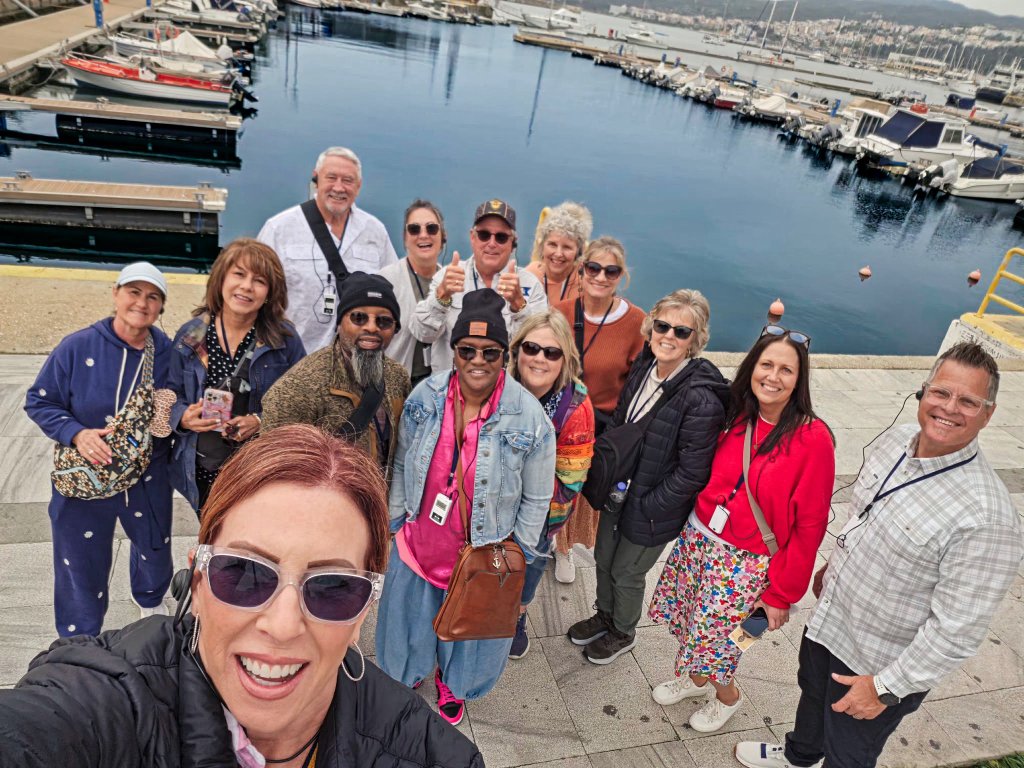 Group at the harbor — Patmos