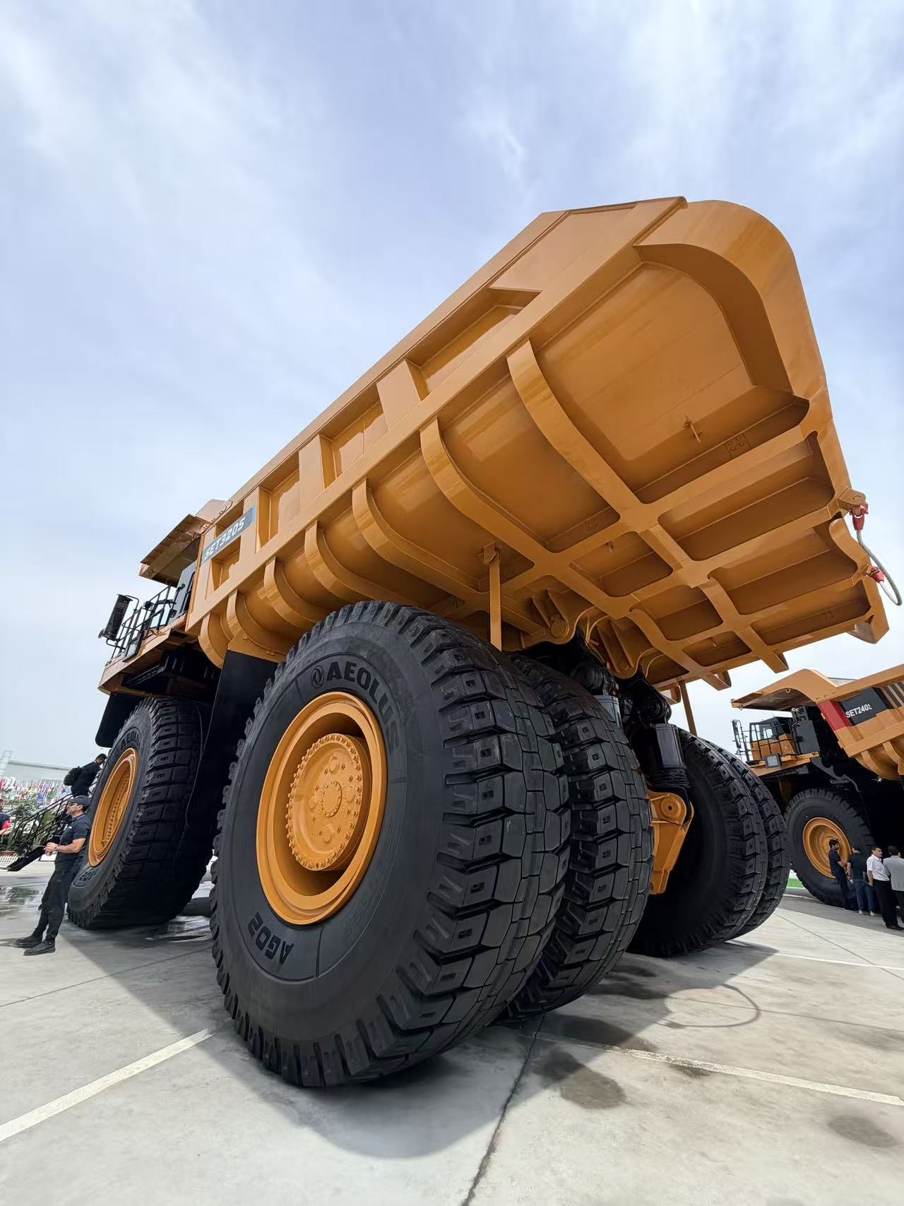 SANY  SANY  Mining Truck 145 E thumb 3