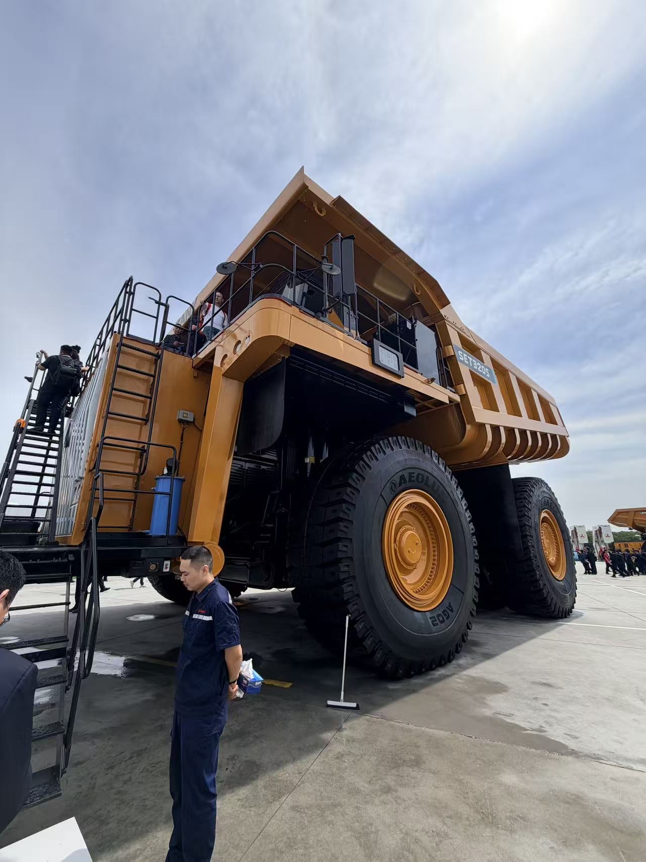 SANY  SANY  Mining Truck 145 E thumb 4