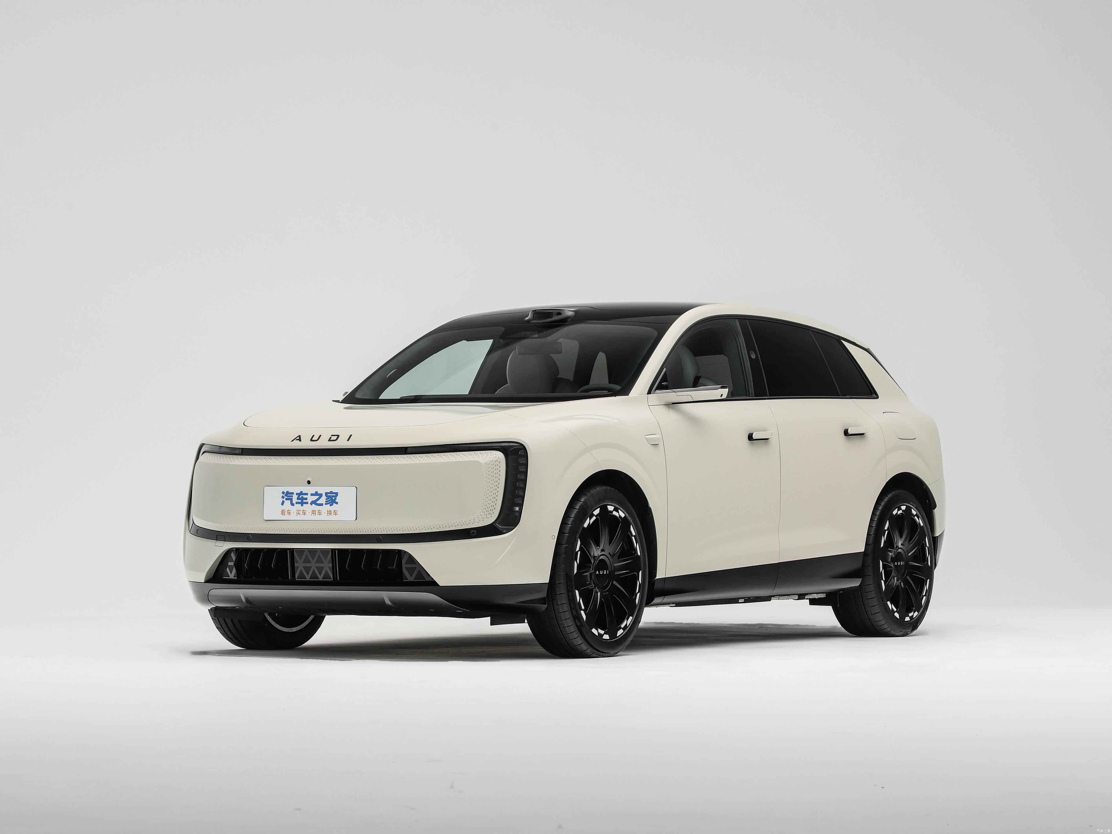 AUDI E7X FLAGSHIP QUATTRO