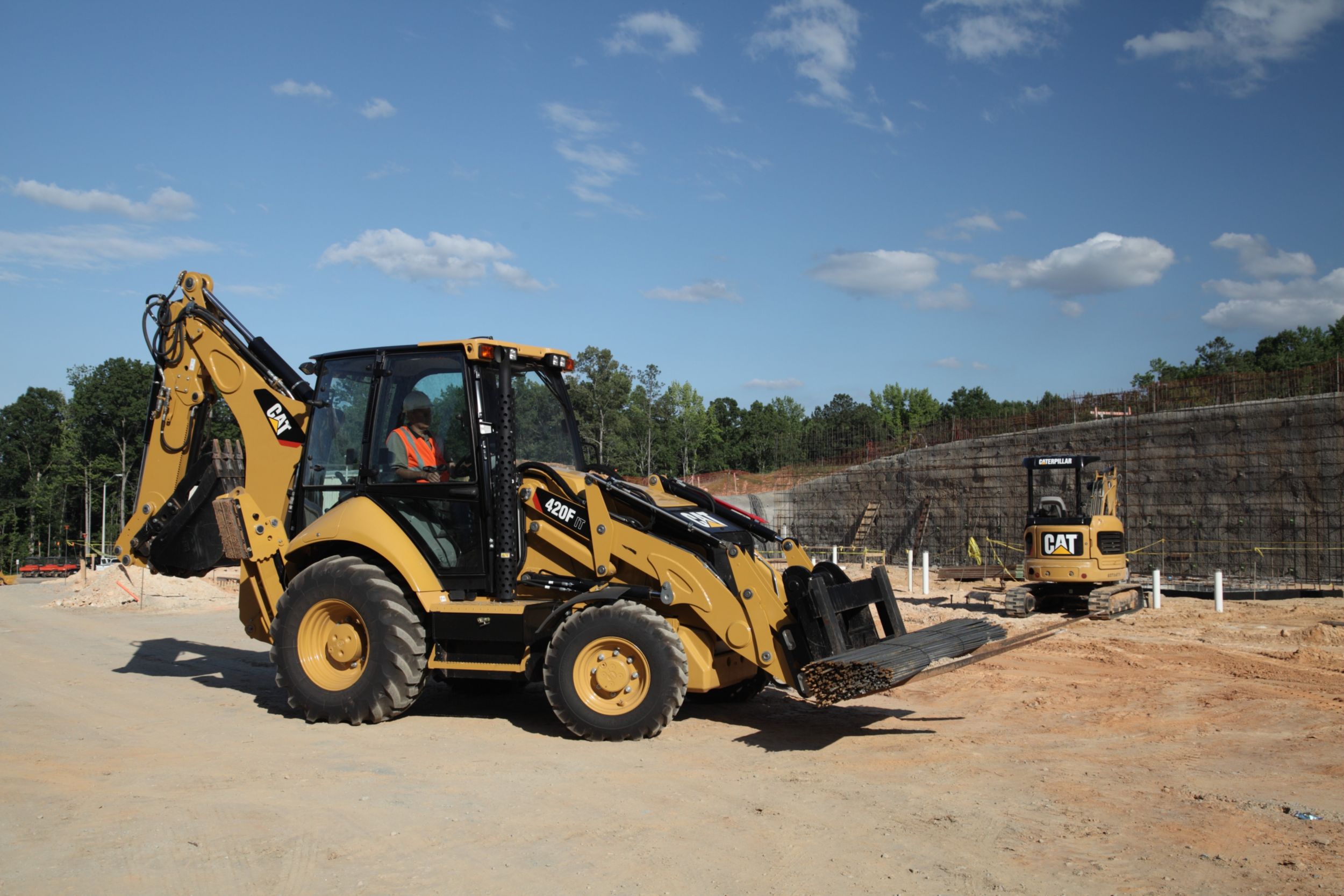CATERPILLAR  CATERPILLAR  Retro excavadora 420F2 thumb 2