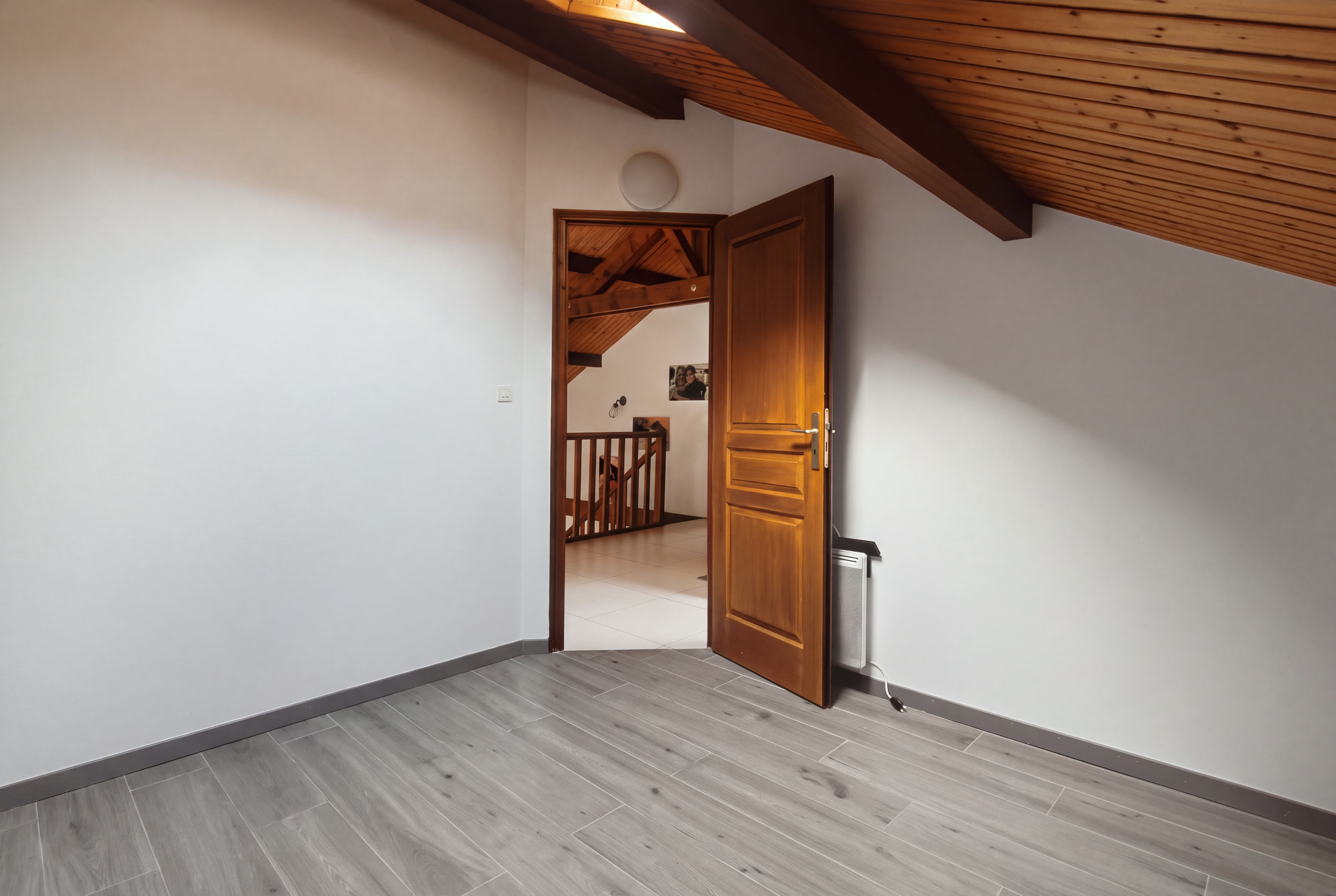Maison familiale avec espace aménagé, grand garage et terrain – Saint-Égrève - 22