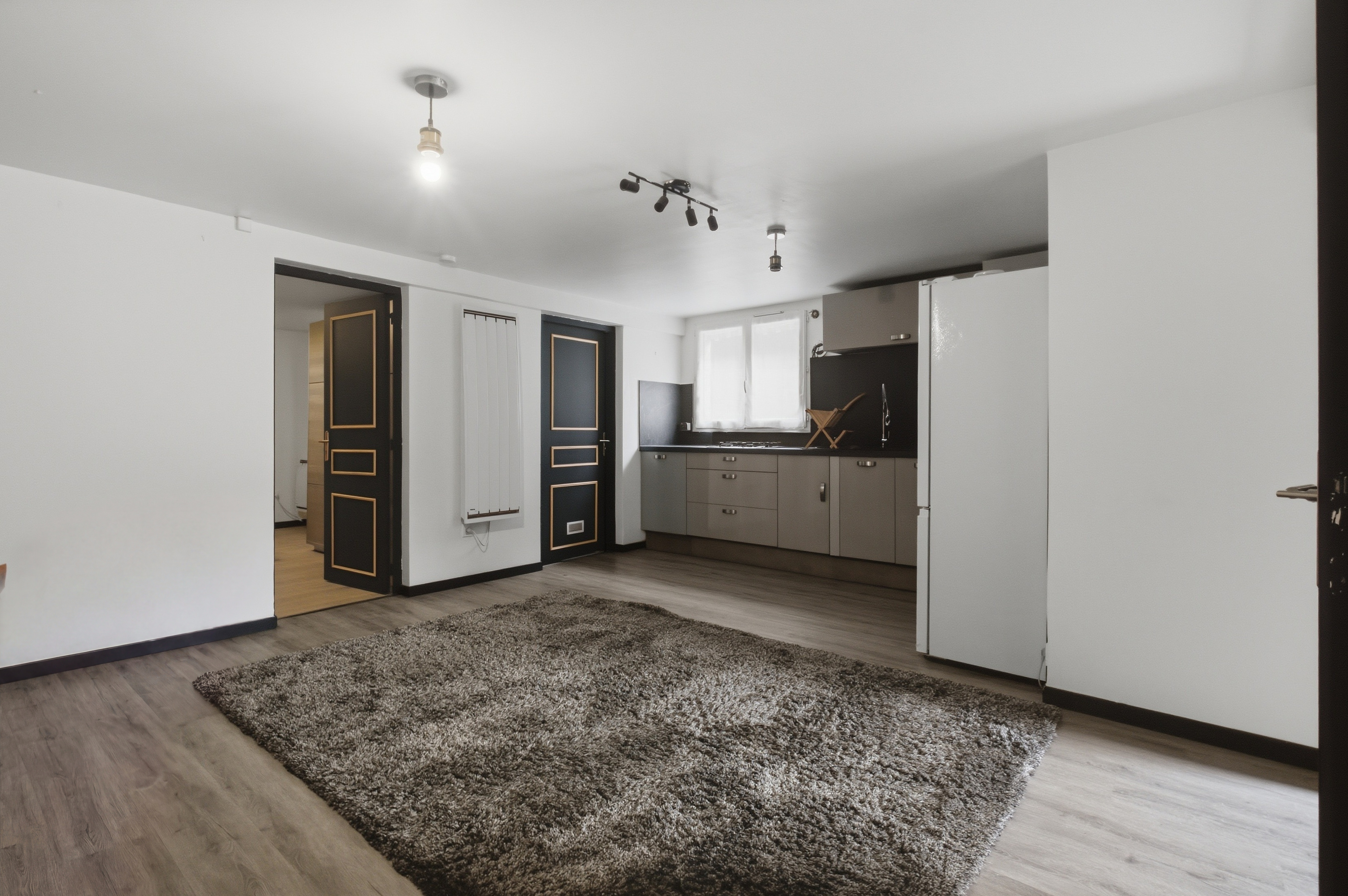 Maison familiale avec espace aménagé, grand garage et terrain – Saint-Égrève - 28