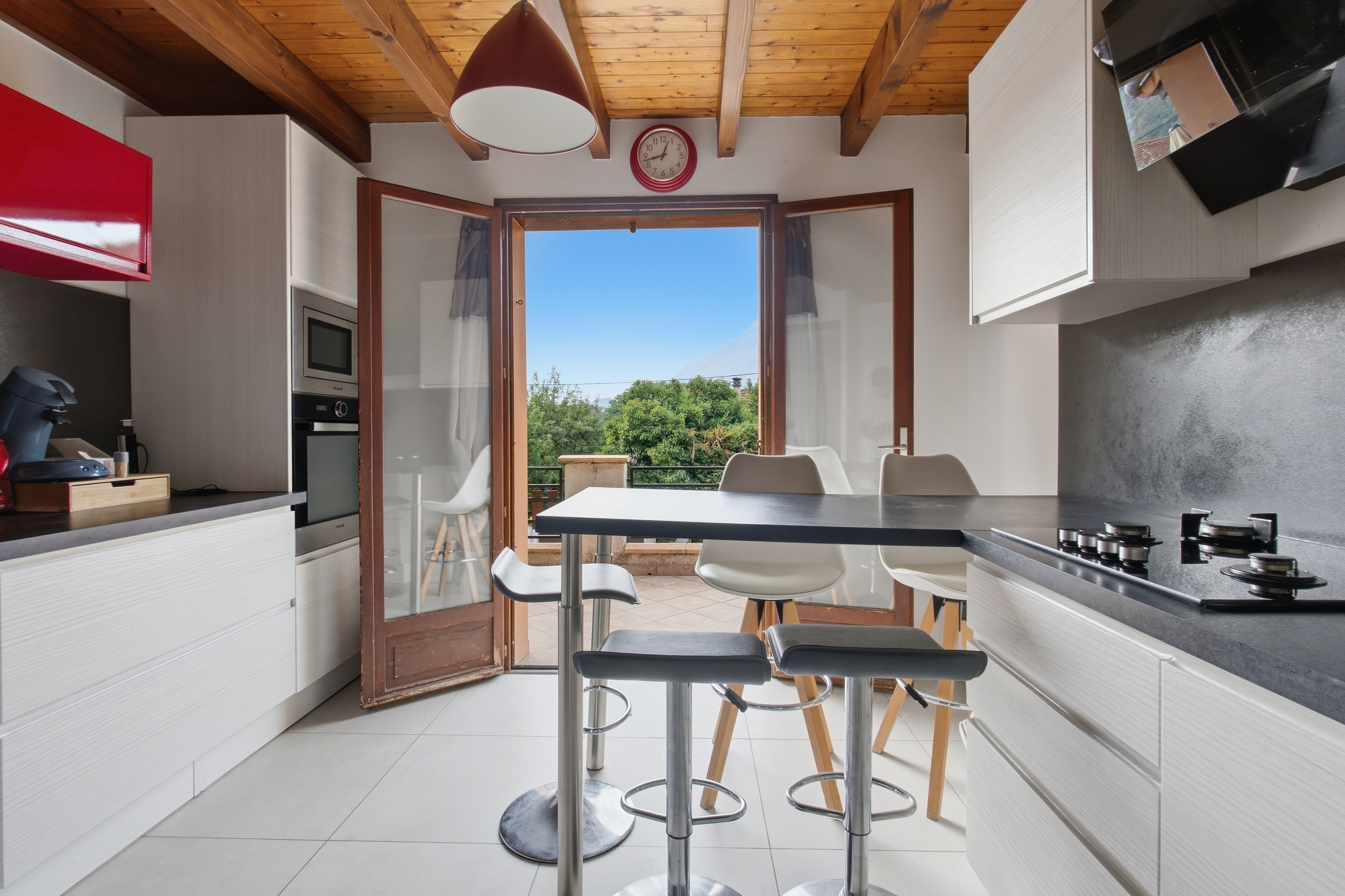 Maison familiale avec espace aménagé, grand garage et terrain – Saint-Égrève - 5