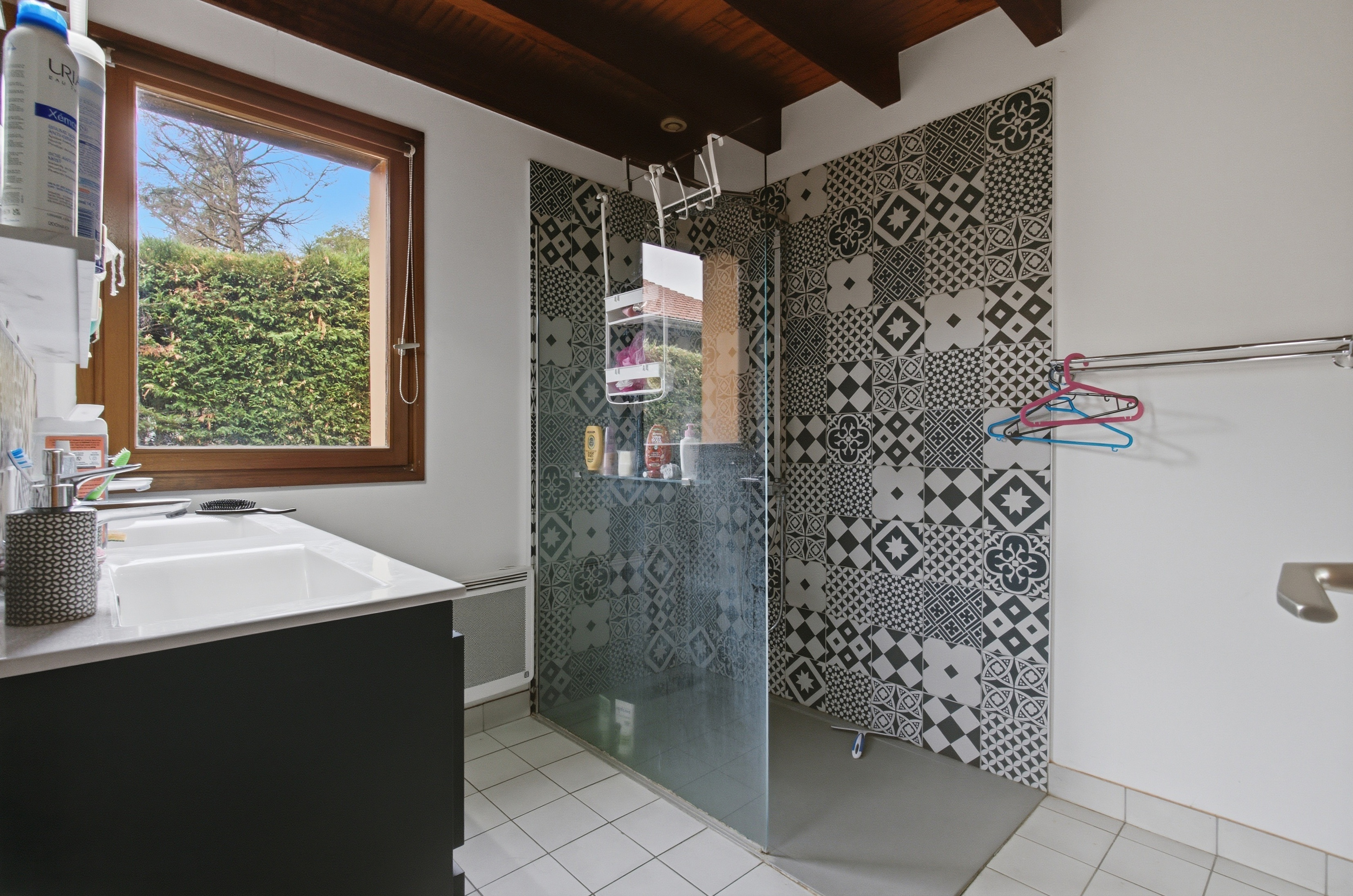 Maison familiale avec espace aménagé, grand garage et terrain – Saint-Égrève - 25