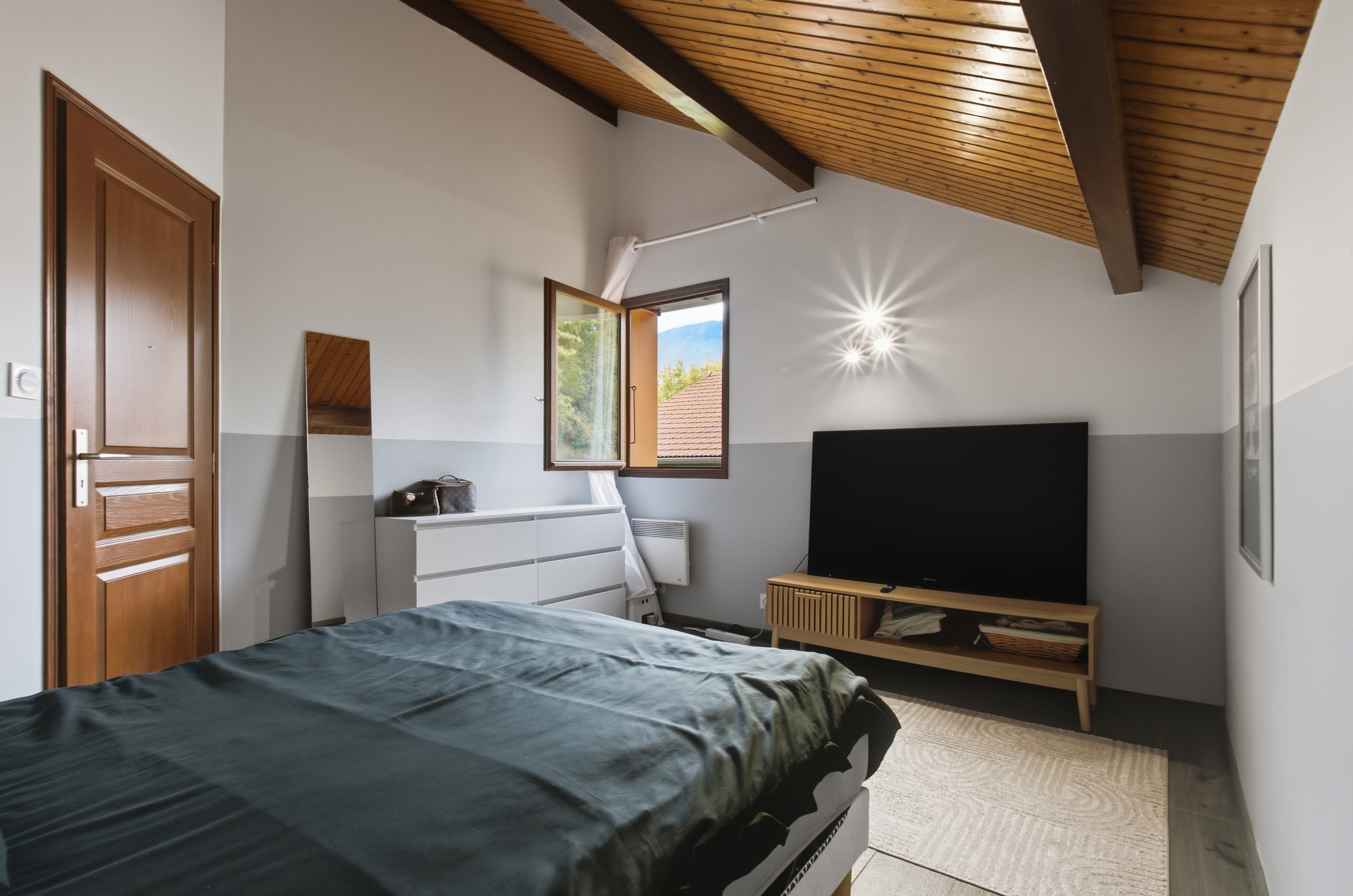 Maison familiale avec espace aménagé, grand garage et terrain – Saint-Égrève - 19