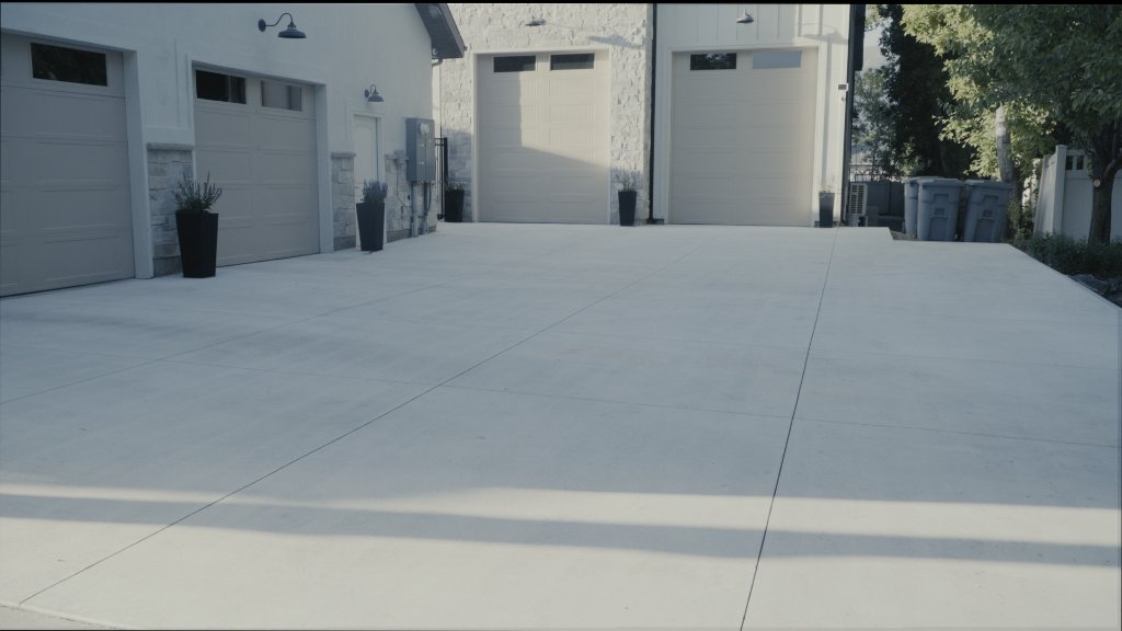 Clean driveway after cleaning