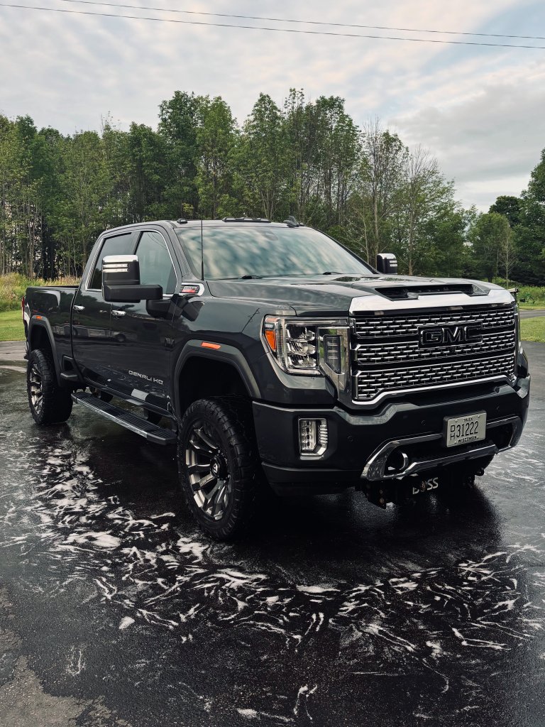 GMC Denali HD exterior after full detail