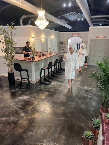 Relaxation bar and locker area