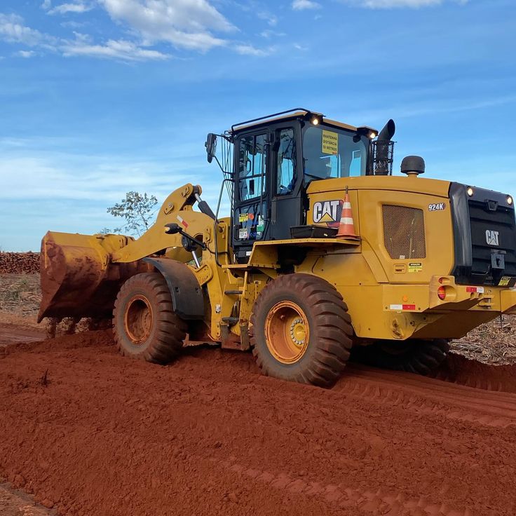 CAT 924K