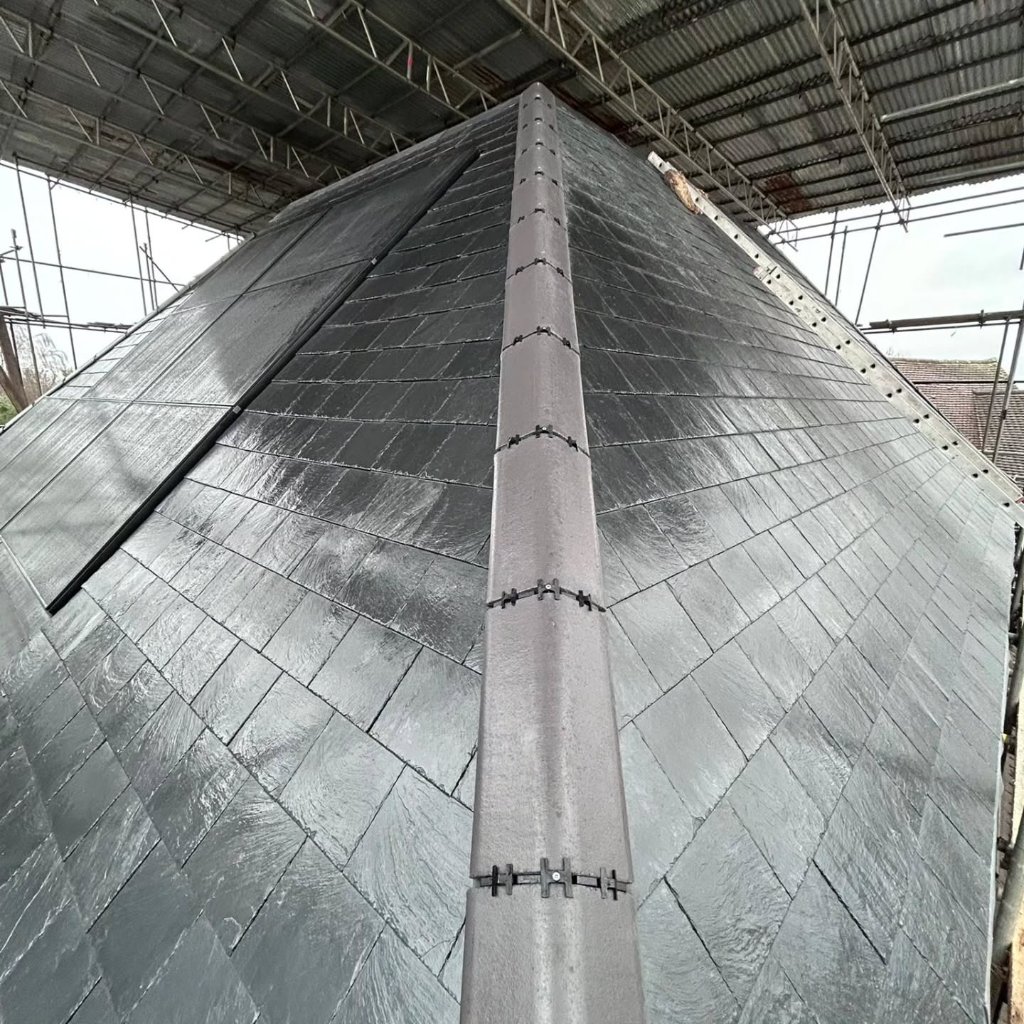 Close-up detail of natural slate roofing by Bumblebee Roofing