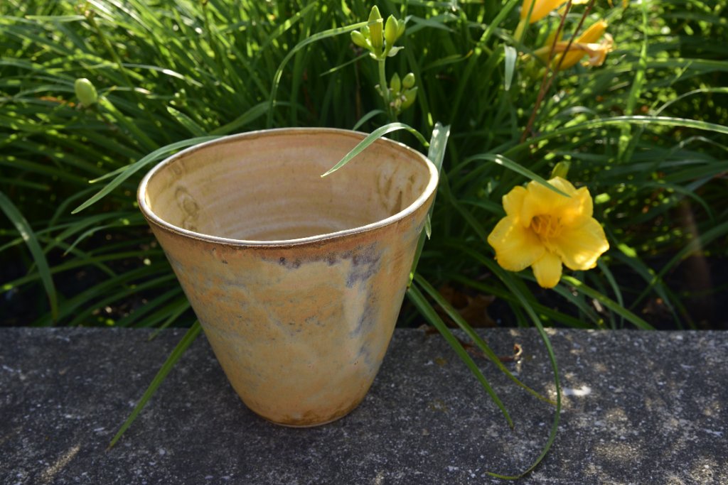 Amber flared flower pot