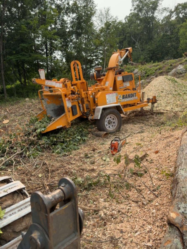 BANDIT CHIPPER ON SITE