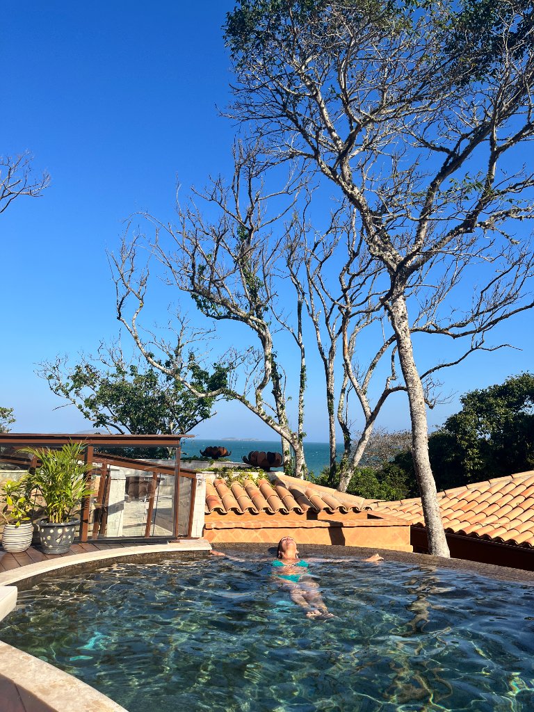 Piscina com vista — Retiro Tânia Fernandes