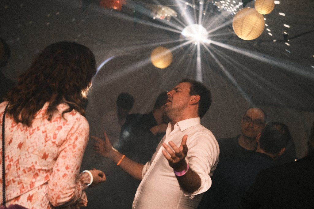 Dansende gasten