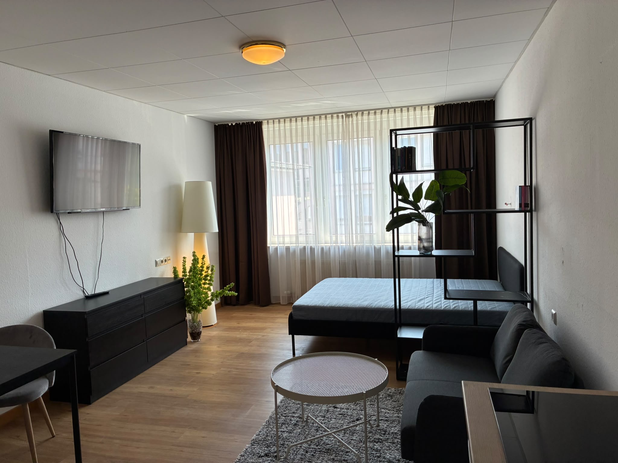Studio Apartment 