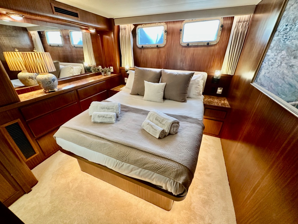 VIP Queen Suite