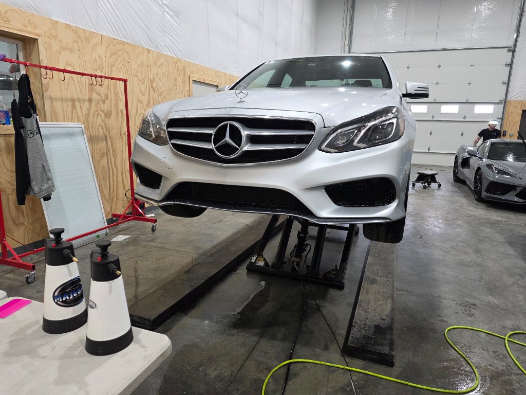 Mercedes in shop