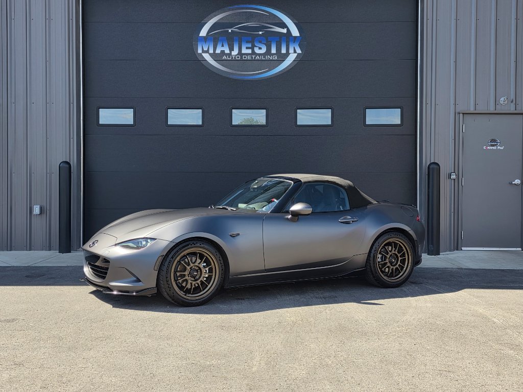 Mazda MX-5 at Majestik