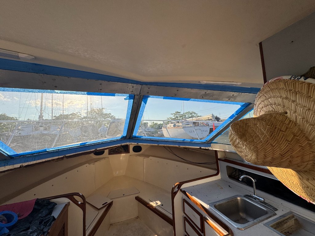 Marine service work 13