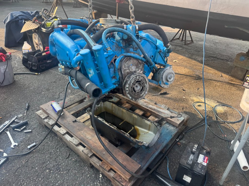 Marine service work 8