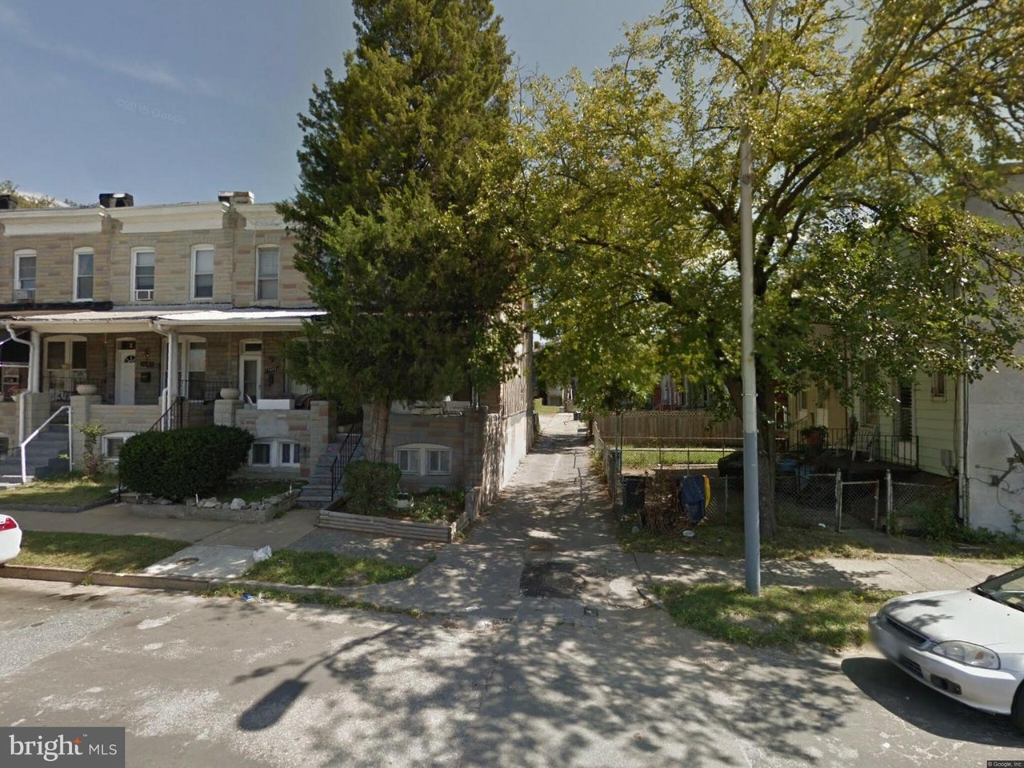 1601 Warwick Ave
