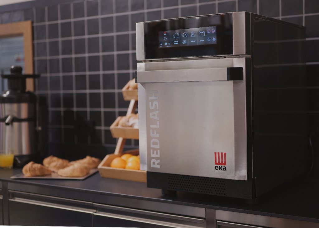 REDFLASH oven in professional kitchen