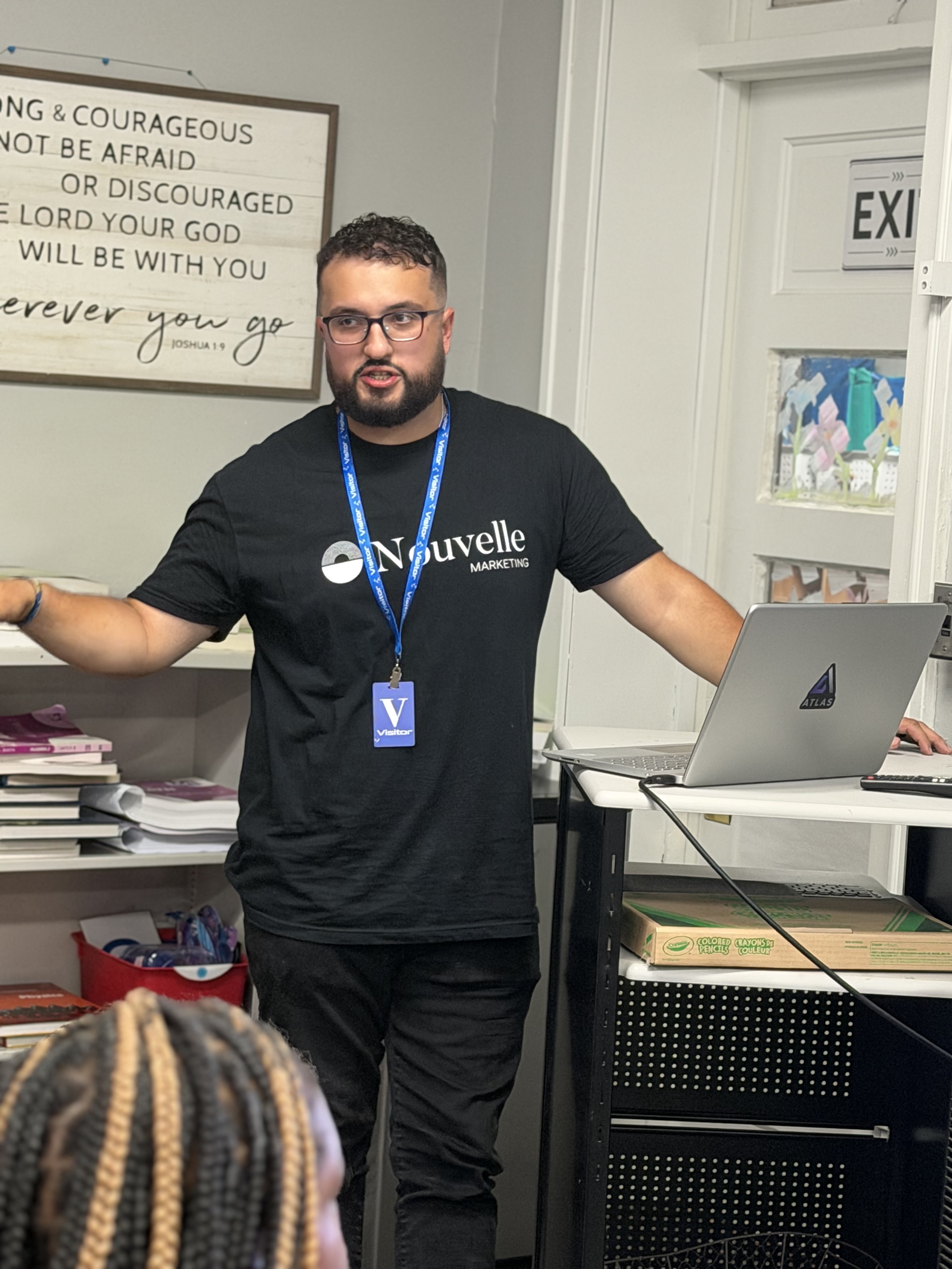 Atlas presenting a Vibe Coding lesson