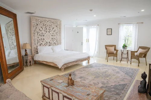 Room 8