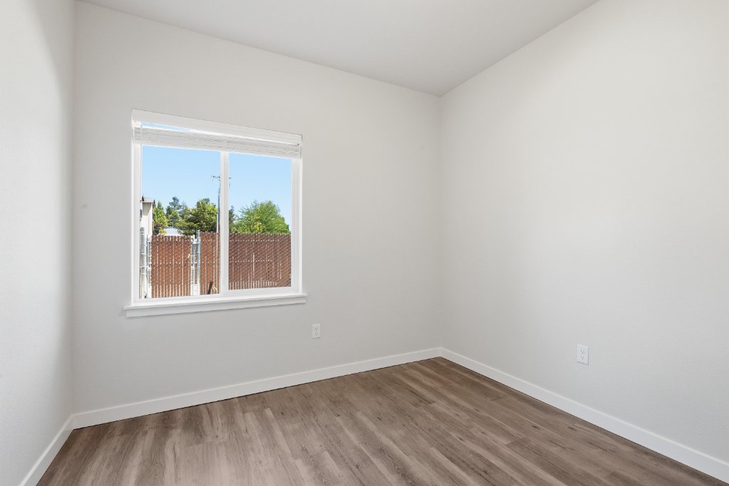 1425 Mildred Ln SE photo 18