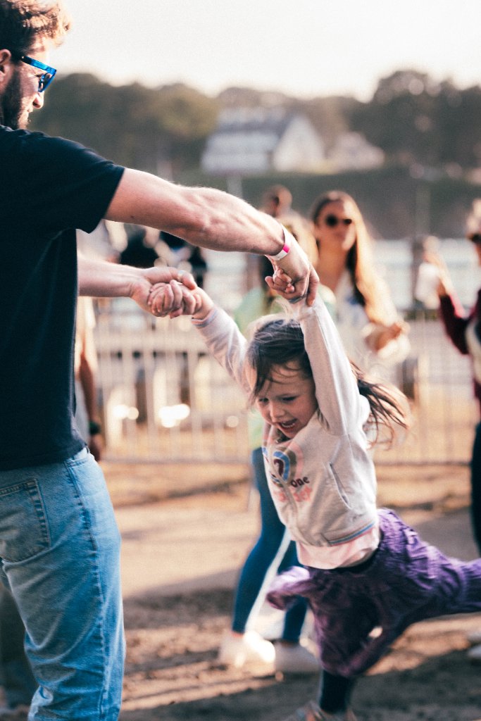 Enfant qui danse