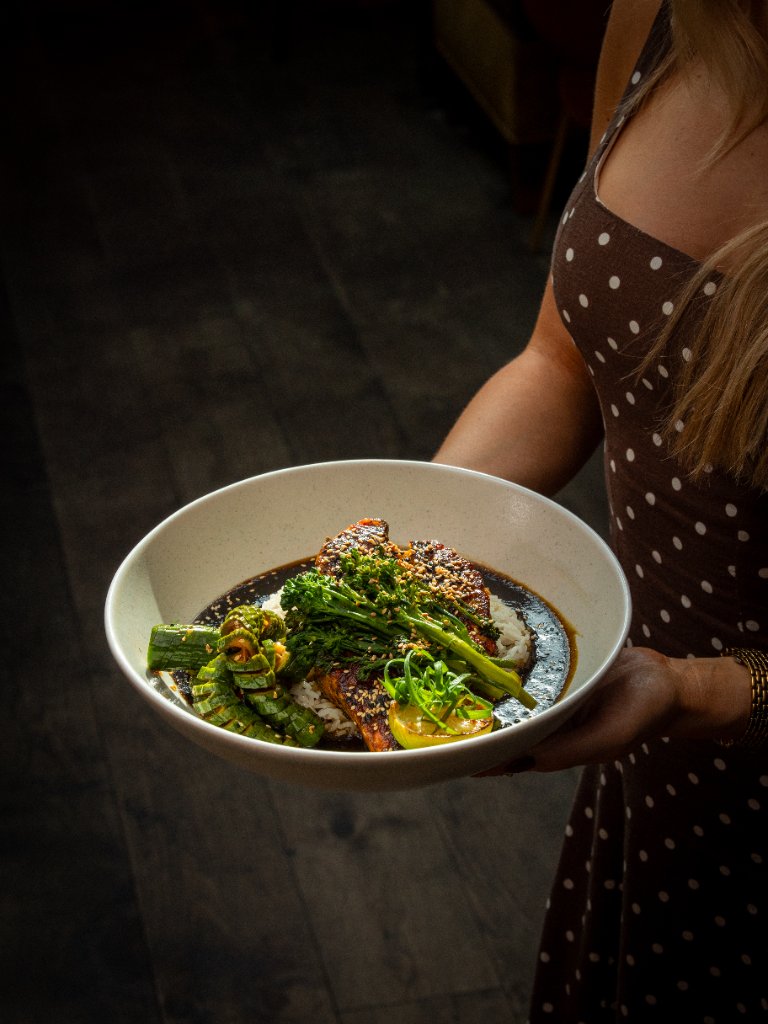 Salmon rice bowl