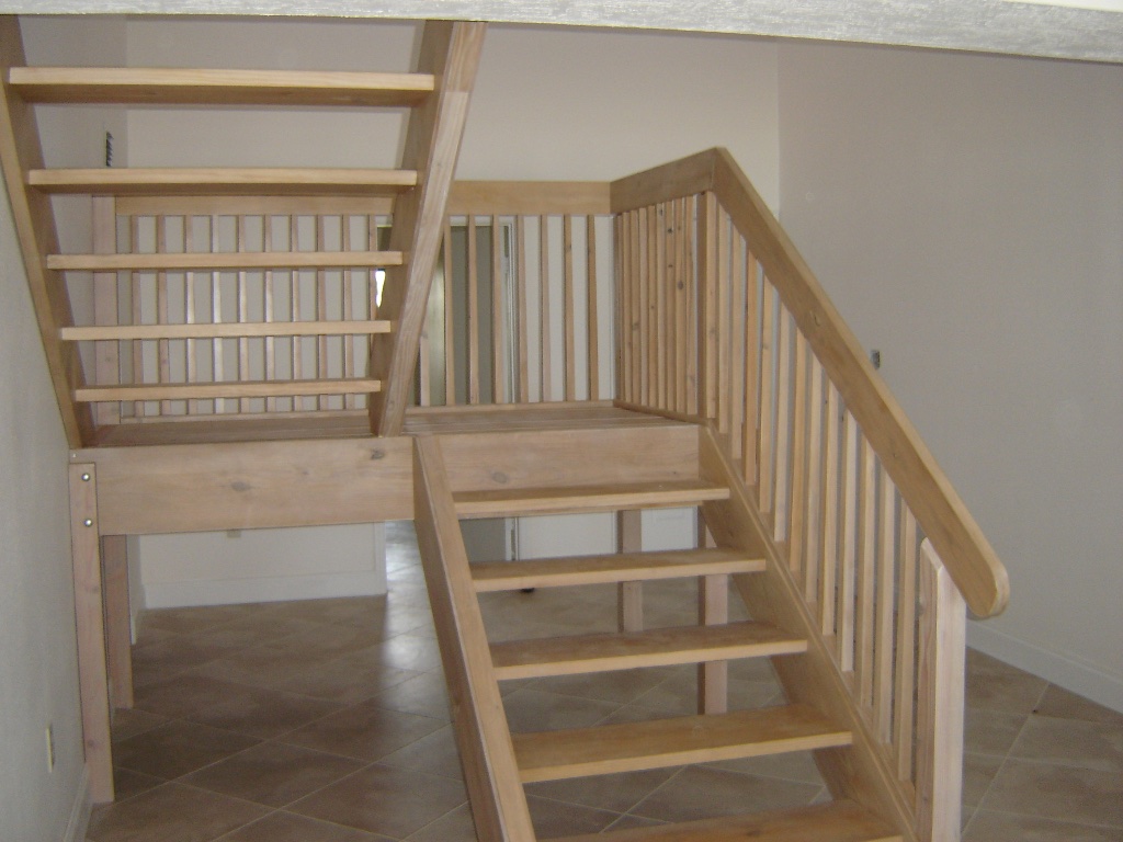 Open-Tread Staircase — Landing View