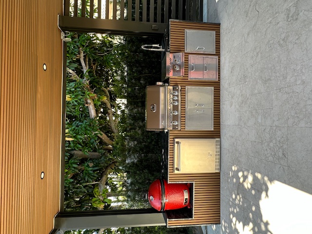 Teak Slat + Kamado