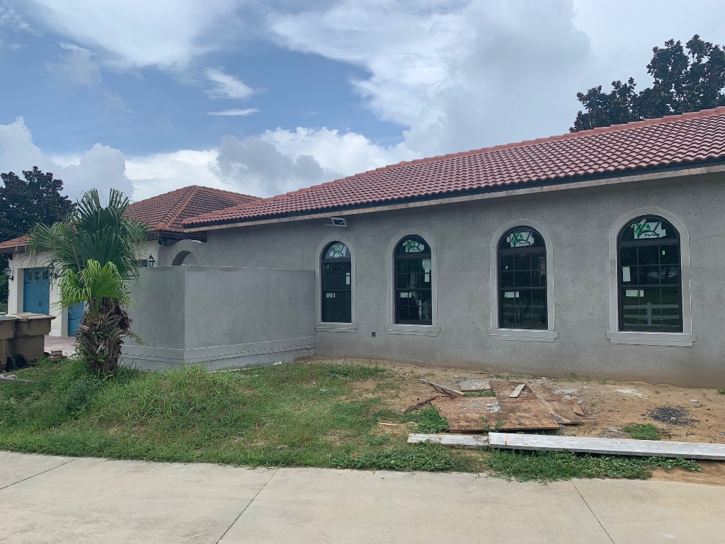 Front with Arched Windows & Tile