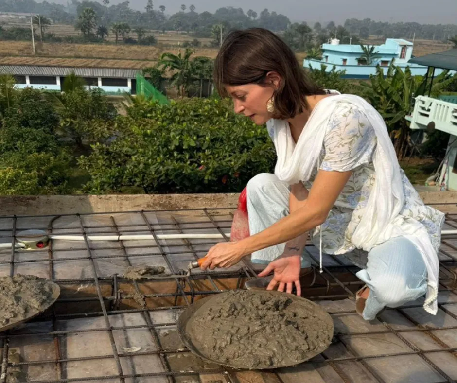 Laying concrete on the roof