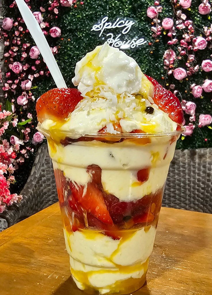Fresas con Crema de Passion Fruit