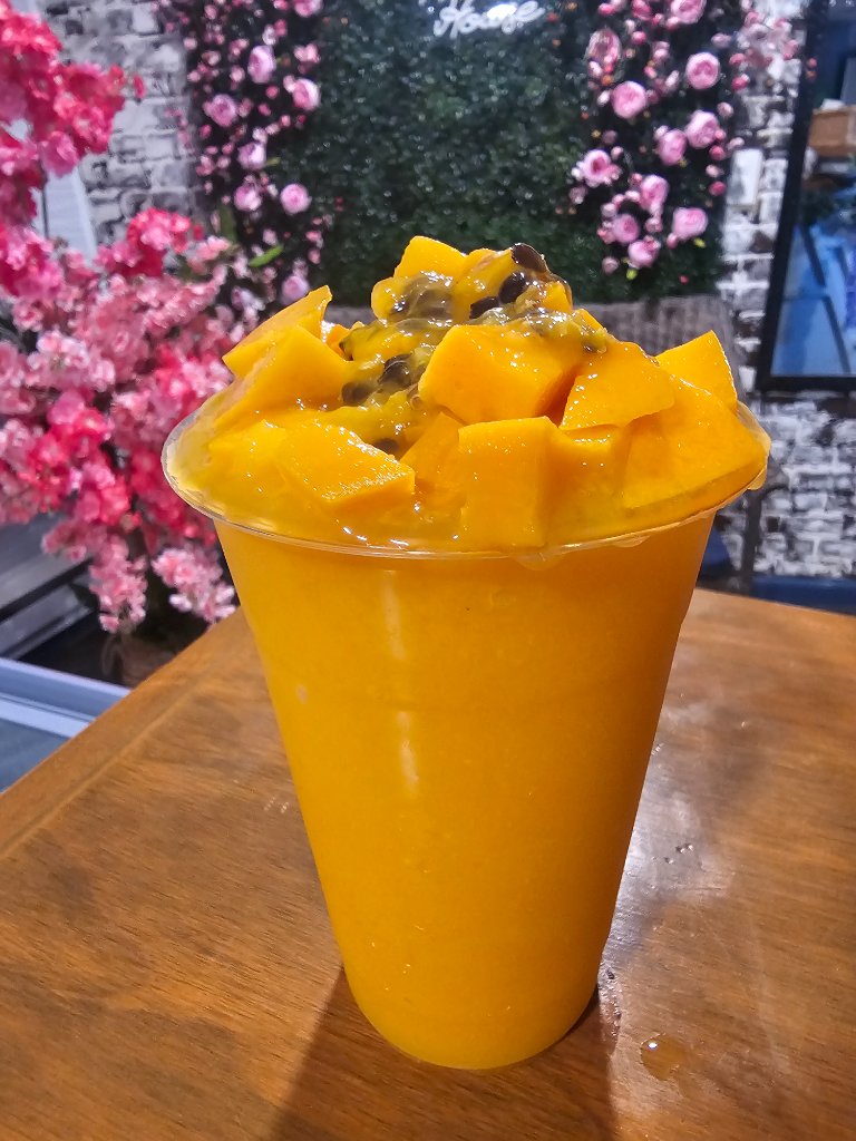 Mango smoothie