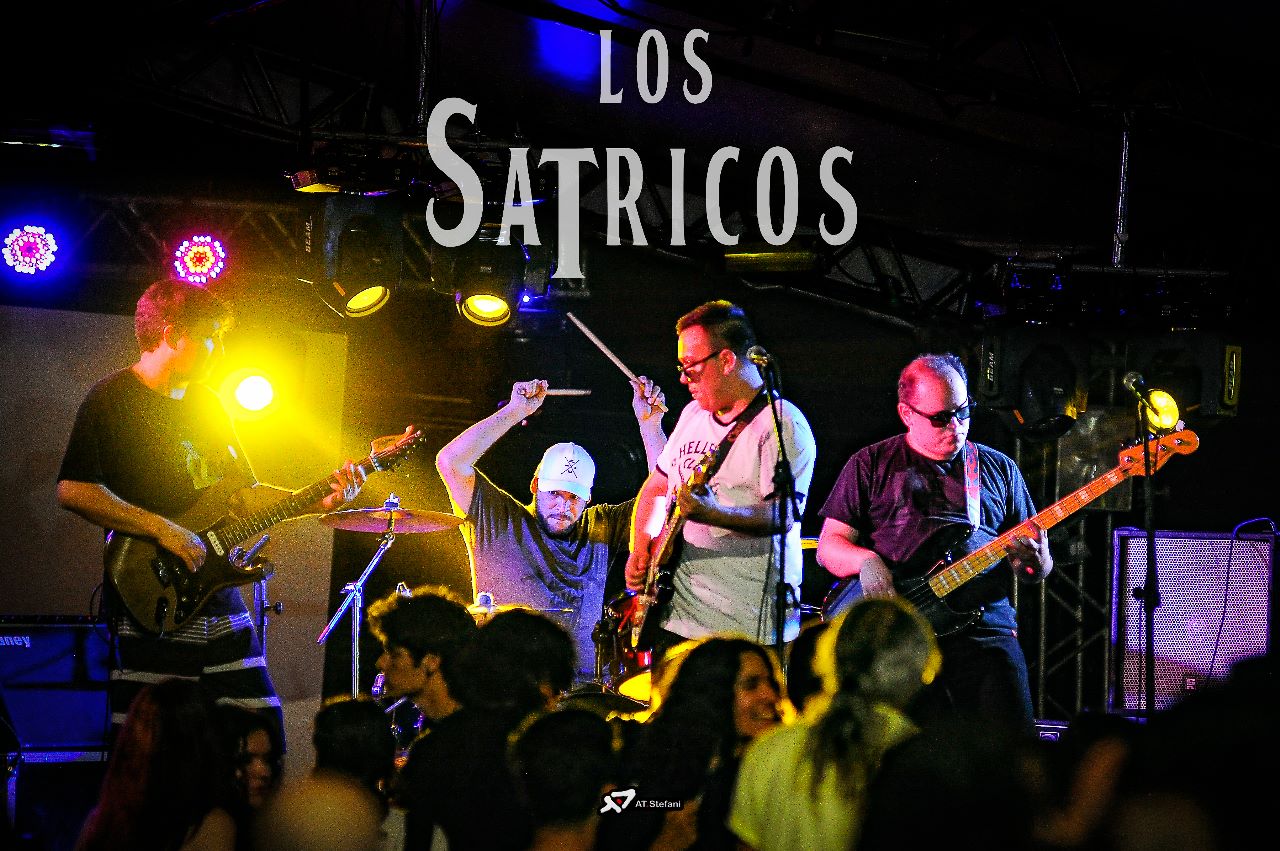 Los Sátricos ao vivo